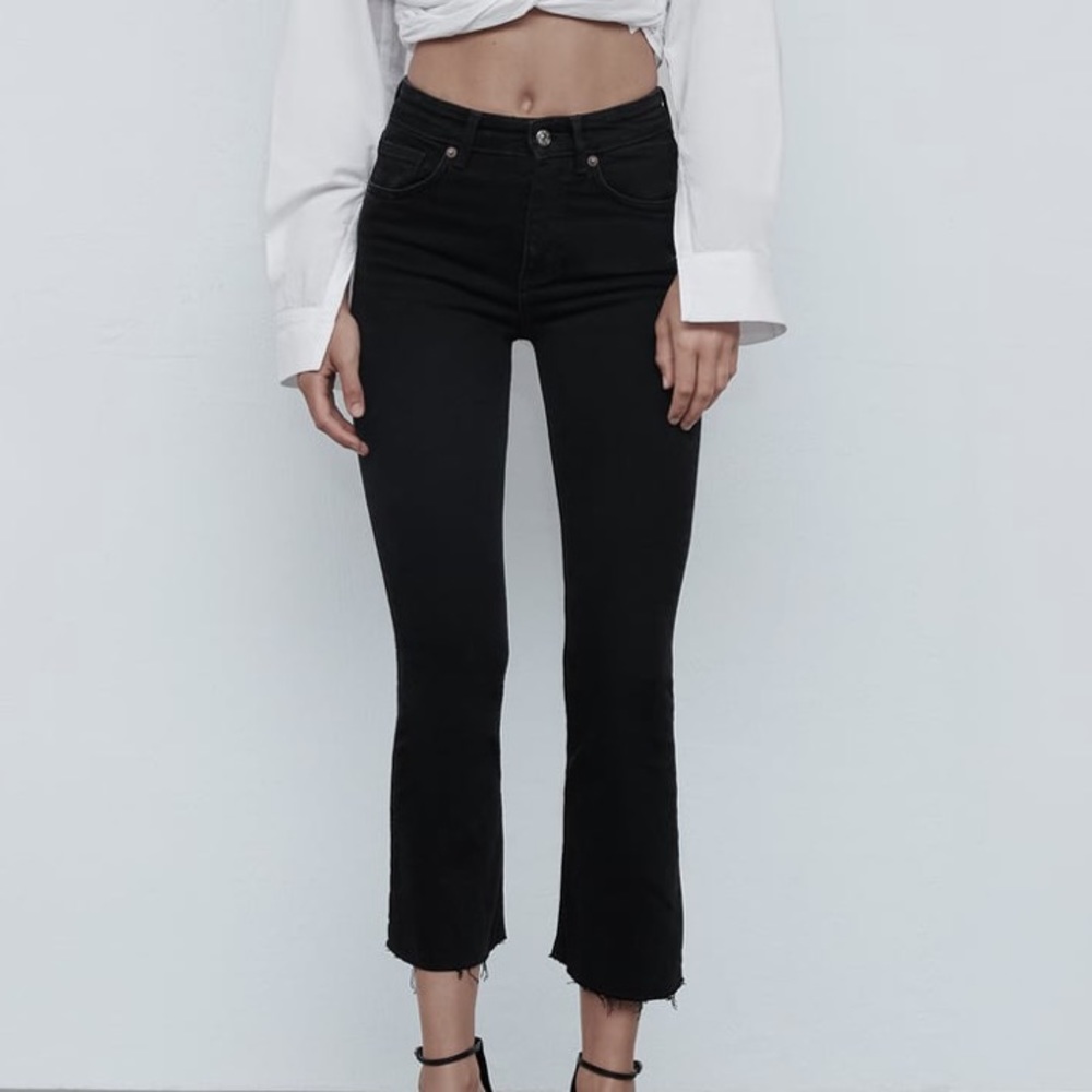 BRAND NEW ZARA FLARE JEANS